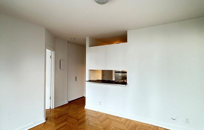 Studio, 1 bath, 444 sqft, $3,800, Unit 23C