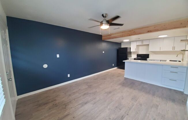 1 bed, 1 bath, 600 sqft, $1,250, Unit 01