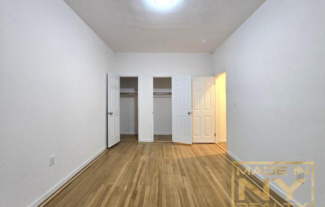 2 beds, 1 bath, $2,795, Unit ED2