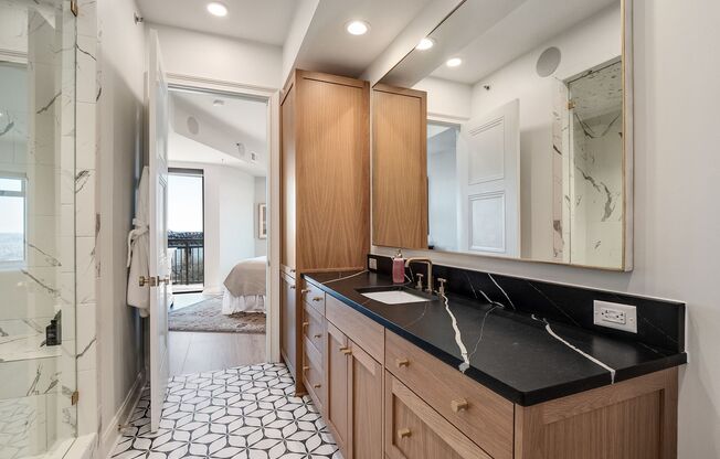 3 beds, 3.5 baths, $10,000, Unit Units 1005-1006