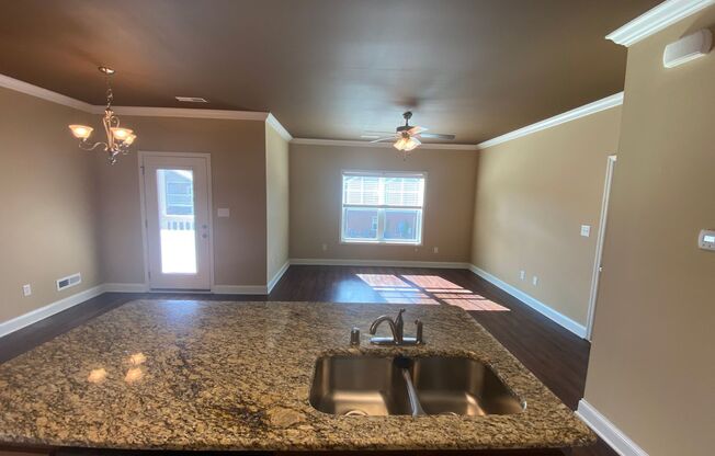 1 bed, 1 bath, 765 sqft, $825, Unit 186