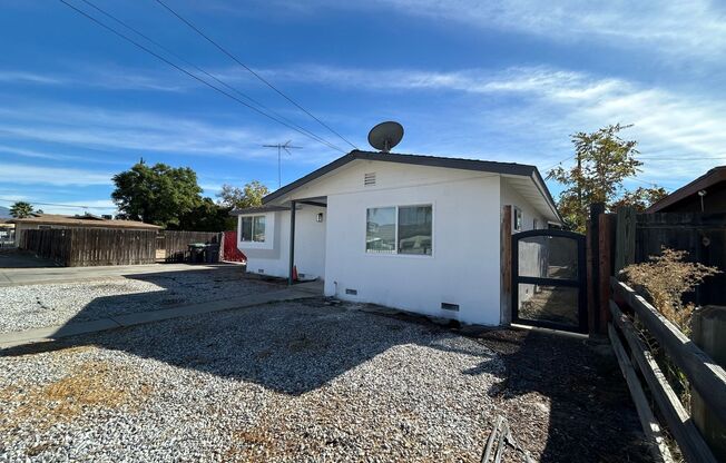 Quaint two bedroom home on Devonshire!