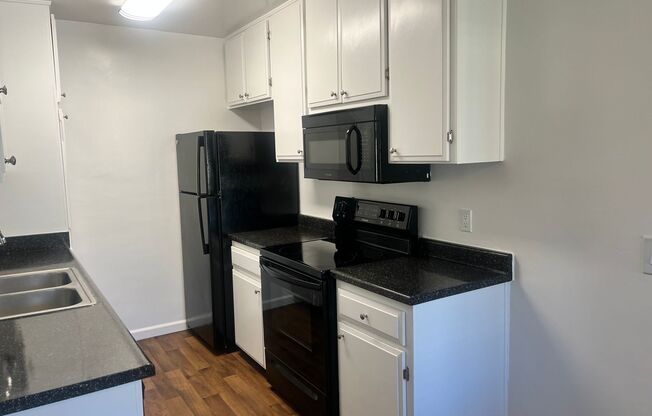 1 bed, 1 bath, 715 sqft, $2,150, Unit 212