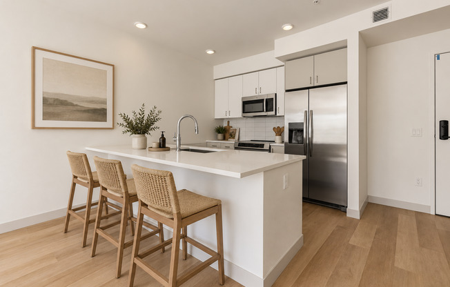 2 beds, 2 baths, 938 sqft, $2,449, Unit 513
