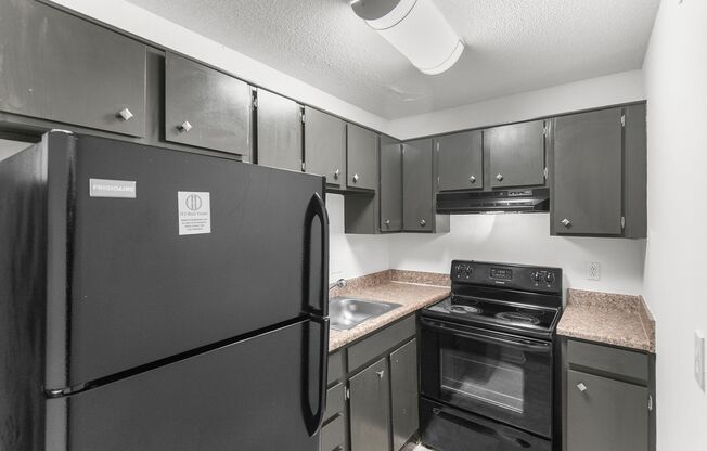 1 bed, 1 bath, 558 sqft, $825