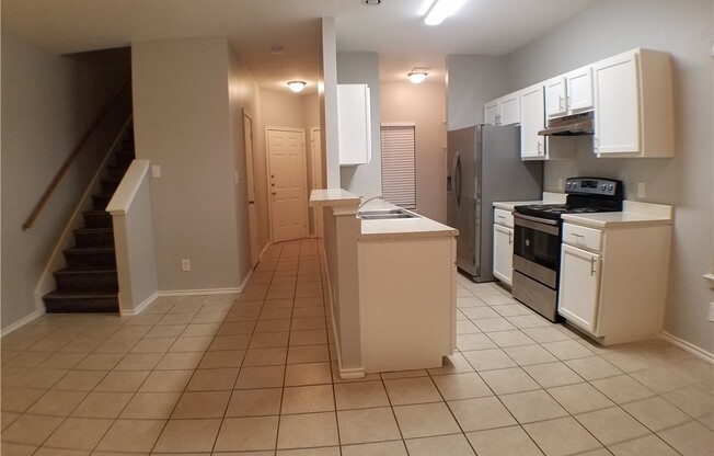 6702 CANNONLEAGUE DR