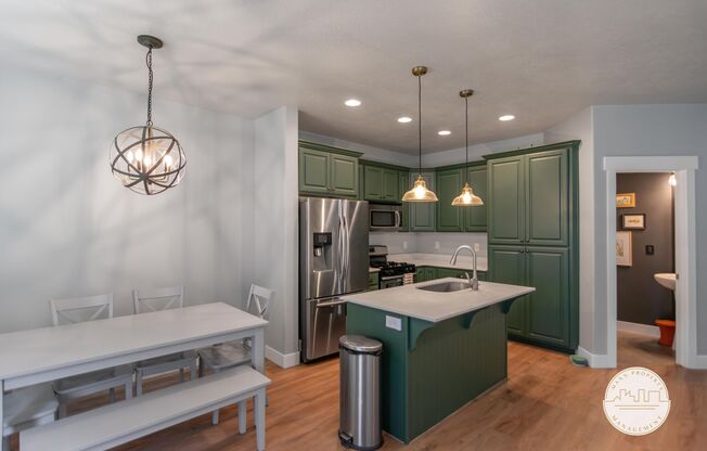 Modern 4-Bed Vineyard Townhome Near UVU with Stunning Amenities!