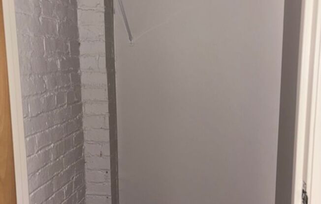 1 bed, 1 bath, 630 sqft, $1,249, Unit 524