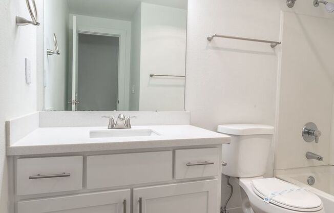 3 beds, 2 baths, 1,153 sqft, $2,050, Unit 235