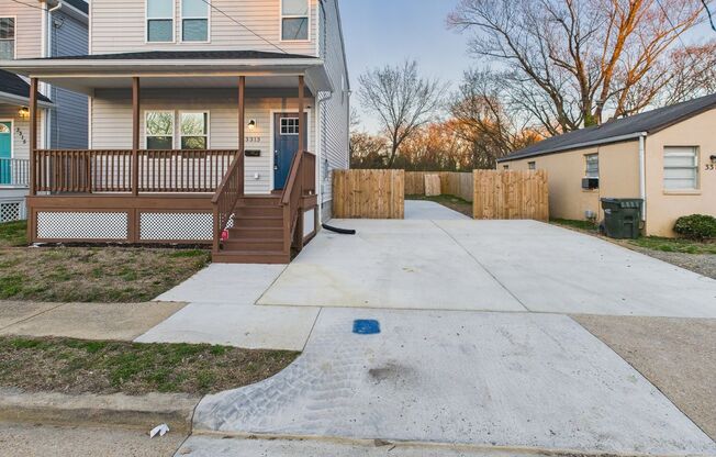 ***$250 off first month rent!! Stunning 3 Bedroom 2.5 Bathroom Home AVAILABLE NOW!
