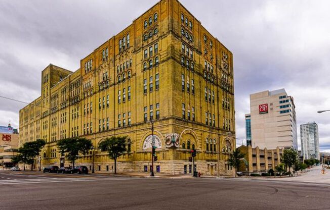 1 bedroom at the Blatz