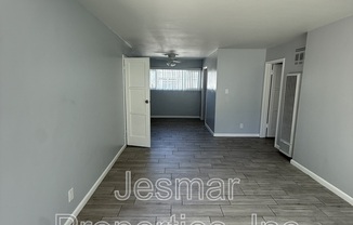 10831 25 BROOKSHIRE AVE