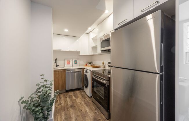 1 bed, 1 bath, $1,750, Unit 002