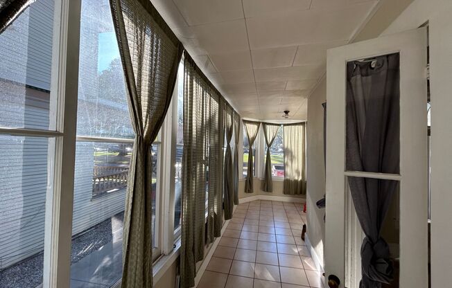 Spacious 2 bedroom 2 Bathroom Unit in South Redlands!