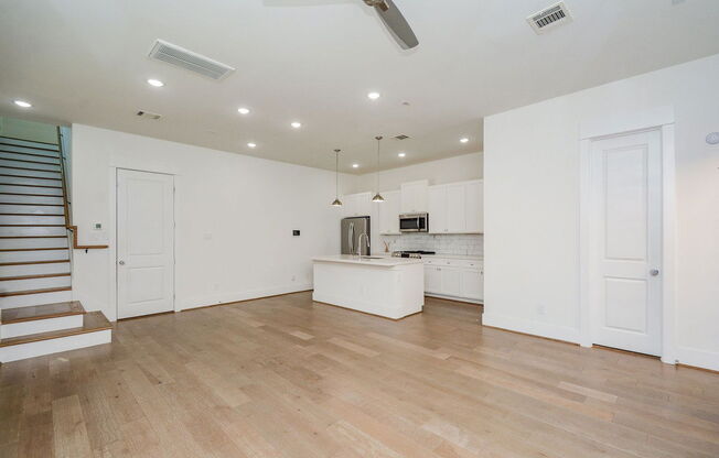 310 CYCLAMEN ST