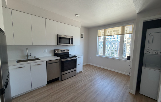 1 bed, 1 bath, 404 sqft, $2,795, Unit 406