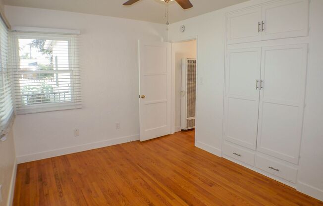 230 Twin Oaks Ave.