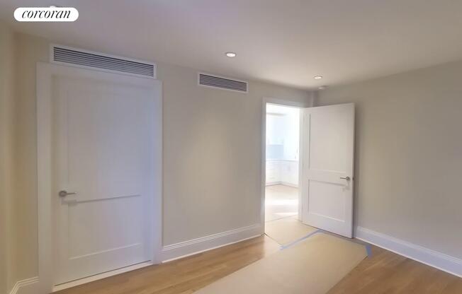 3 beds, 3 baths, $14,000, Unit PHD