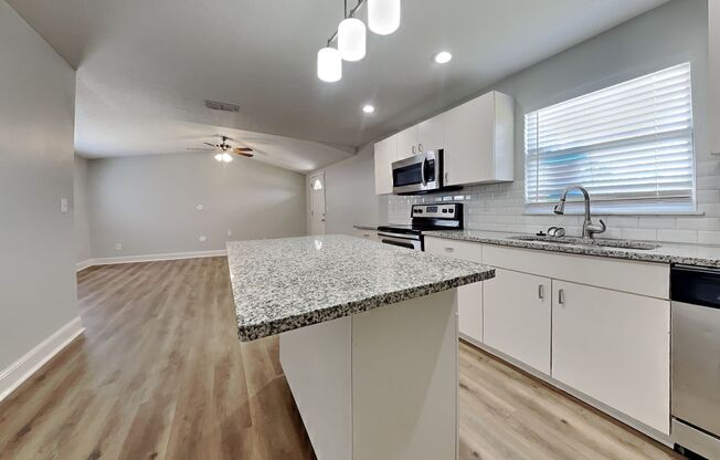 Beautiful 3 Beds 2 Baths Home in East Tampa!