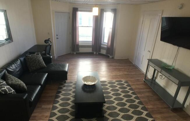 282 SUMMER ST