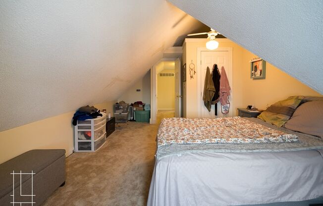 2 beds, 1 bath, $1,425, Unit 1166 Mt. Pleasant