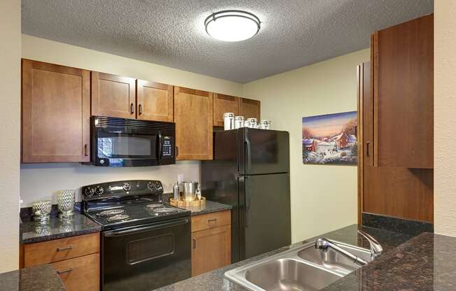 Regency Woods Apartments in Minnetonka, MN Stainless Steel Kitchen