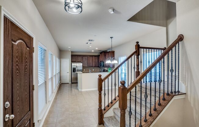 Sophisticated Townhome Ready to Move In!