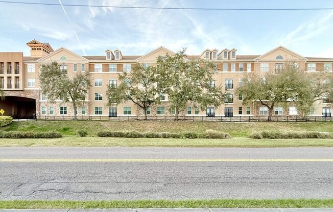 4221 W SPRUCE STREET