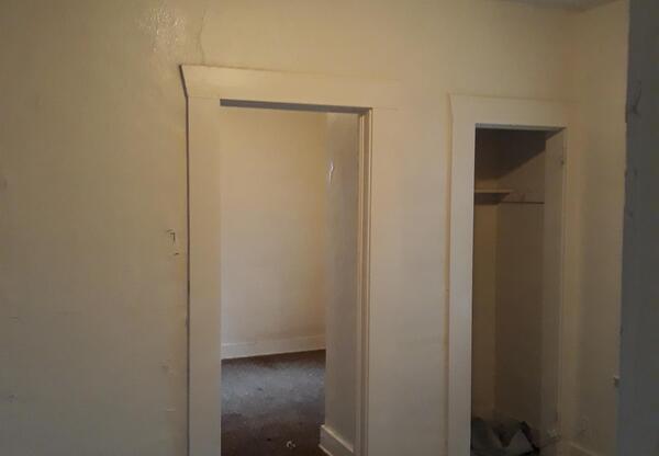 1510 W 34 ST