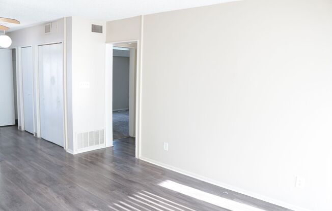 2 beds, 1 bath, 764 sqft, $875, Unit 57B