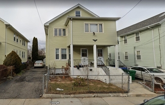 32 WILLARD AVE