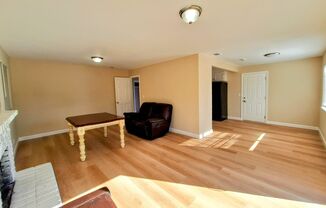 3 beds, 2 baths, $3,495