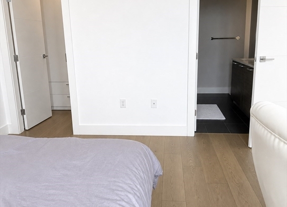 2 beds, 2 baths, 1,089 sqft, $4,500, Unit 501