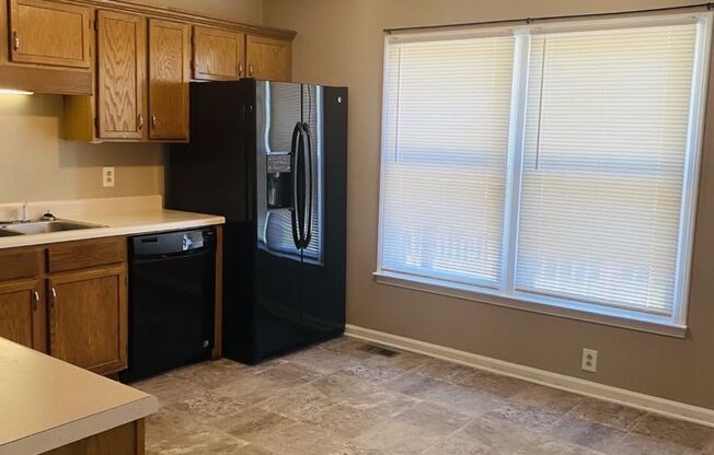 3 beds, 2 baths, $1,425