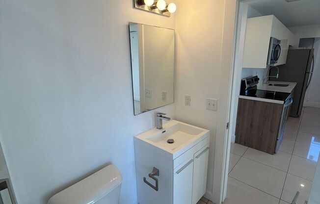 2 beds, 1 bath, 550 sqft, $1,995, Unit 821-205