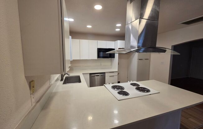 Beautiful 4 bed - 2 bath in Mesa!