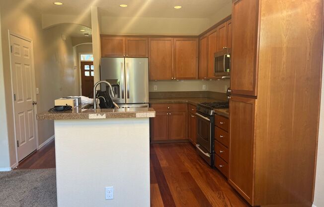 Beautiful 4BD + Den | 2.5BA | Single Family Home | Orenco Gardens Neighborhood