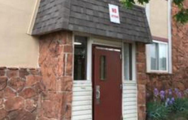 707 W 96th Ave