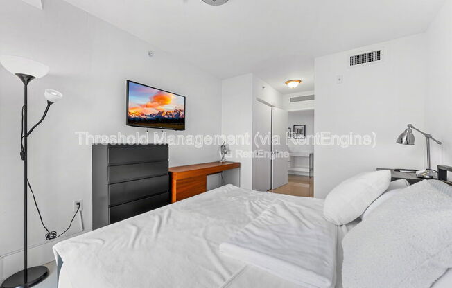 2 beds, 2 baths, 1,128 sqft, $5,000, Unit 605