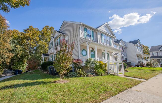 Beautiful 3 BR/2.5 BA EOG Townhome in Upper Marlboro!