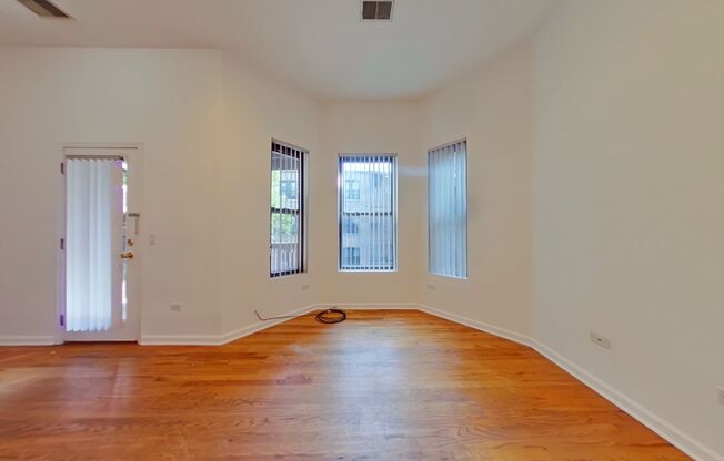 721-23 Briar