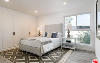 846 N Alta Vista BLVD