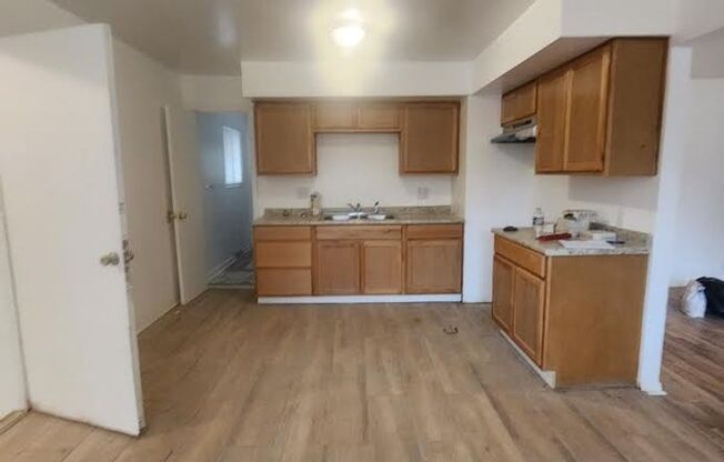 THREE BEDROOM HOME NEAR 21ST AND ARLINGTON