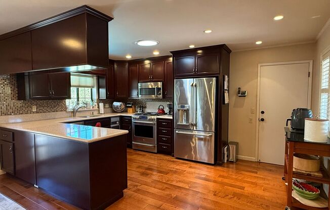 Spacious 4-Bedroom Home, Cupertino Schools, Gated Pool, Solar - Dog Friendly