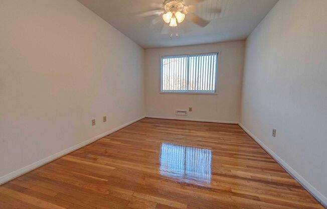1 bed, 1 bath, 650 sqft, $1,325, Unit 2715B-1A