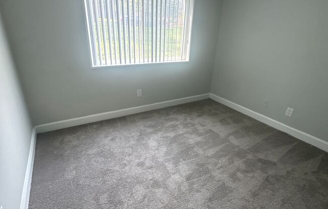 3 beds, 2 baths, 1,300 sqft, $2,440, Unit 3331 #103