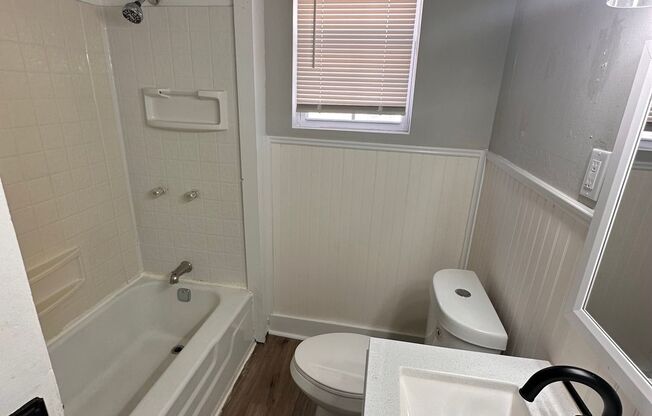 3 beds, 1 bath, $1,250