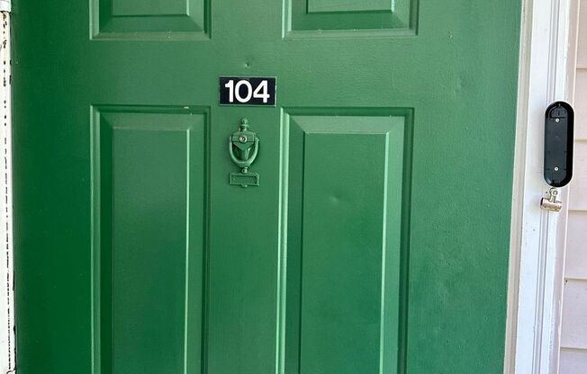 3 beds, 2 baths, 1,151 sqft, $1,050, Unit 104