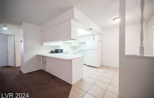 Beautiful 2 bedroom - 2 bath condo in Craigmont Villas