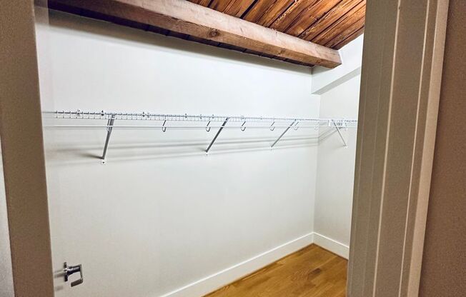 2 beds, 2.5 baths, 1,329 sqft, $1,400, Unit 218